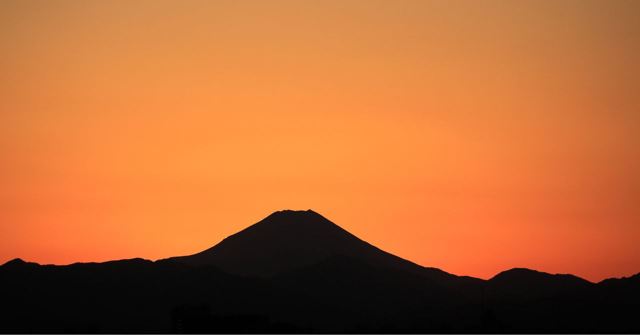 富士山の山小屋　富士山の夕焼け